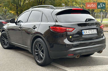 Позашляховик / Кросовер Infiniti QX70 2016 в  фото 4 Позашляховик / Кросовер Infiniti QX70 2016 в