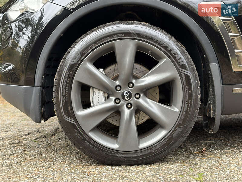 Внедорожник / Кроссовер Infiniti QX70 2013 в Киеве