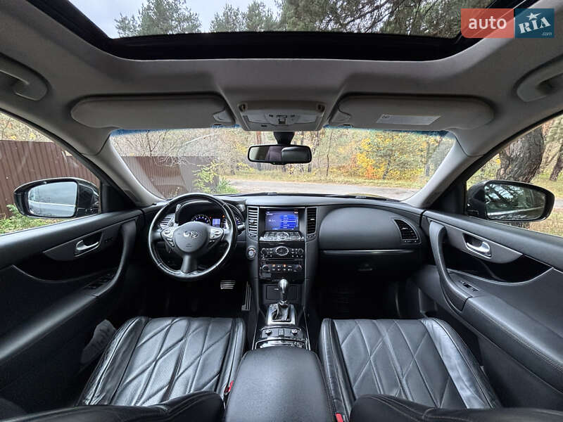 Внедорожник / Кроссовер Infiniti QX70 2013 в Киеве