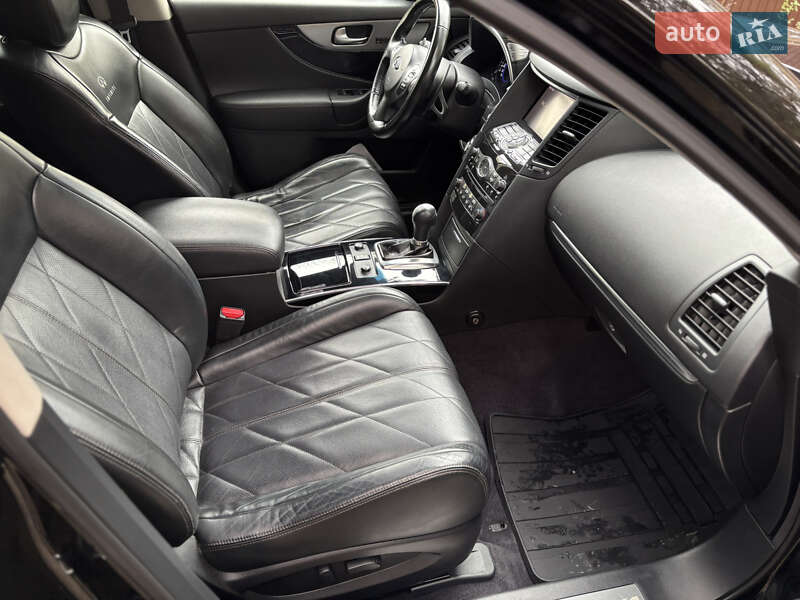 Внедорожник / Кроссовер Infiniti QX70 2013 в Киеве