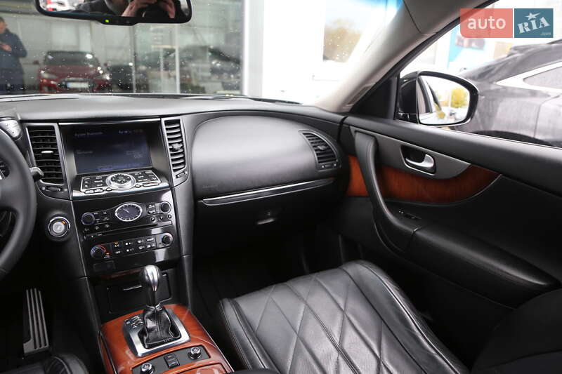 Позашляховик / Кросовер Infiniti QX70 2013 в Києві фото 14 Позашляховик / Кросовер Infiniti QX70 2013 в Києві