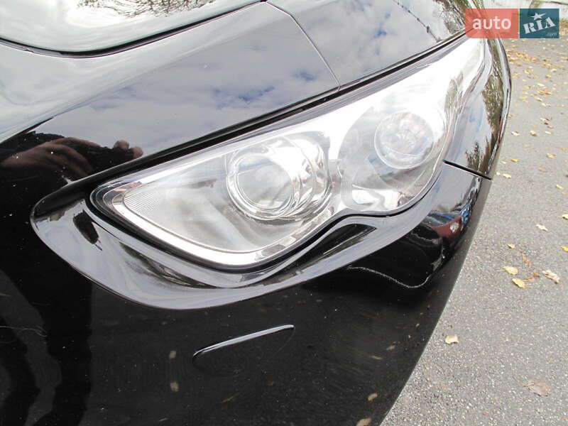 Позашляховик / Кросовер Infiniti QX70 2013 в Києві