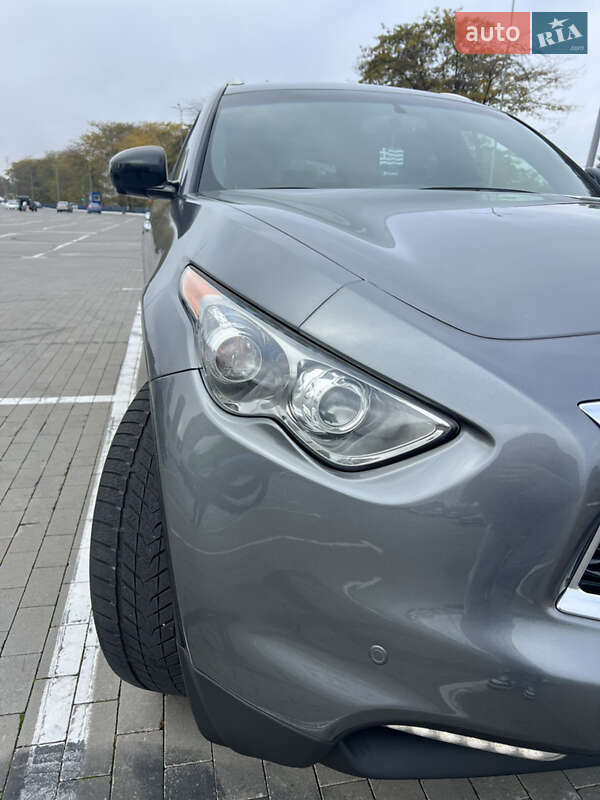 Внедорожник / Кроссовер Infiniti QX70 2017 в Одессе