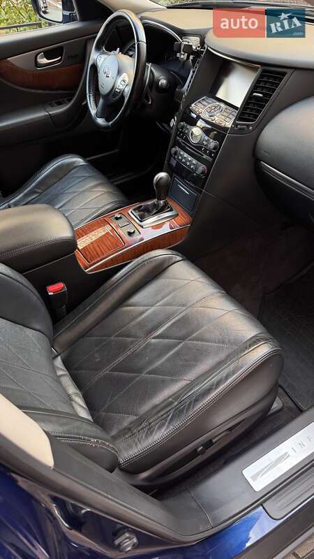 Внедорожник / Кроссовер Infiniti QX70 2016 в Одессе фото 40 Внедорожник / Кроссовер Infiniti QX70 2016 в Одессе