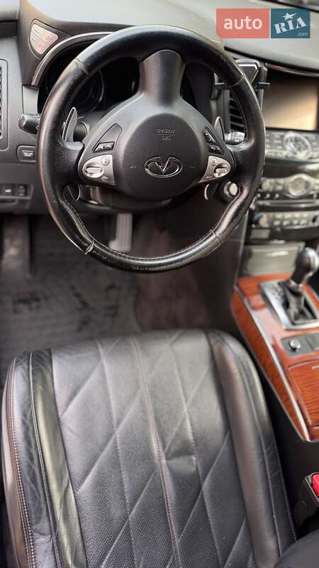 Внедорожник / Кроссовер Infiniti QX70 2016 в Одессе фото 72 Внедорожник / Кроссовер Infiniti QX70 2016 в Одессе