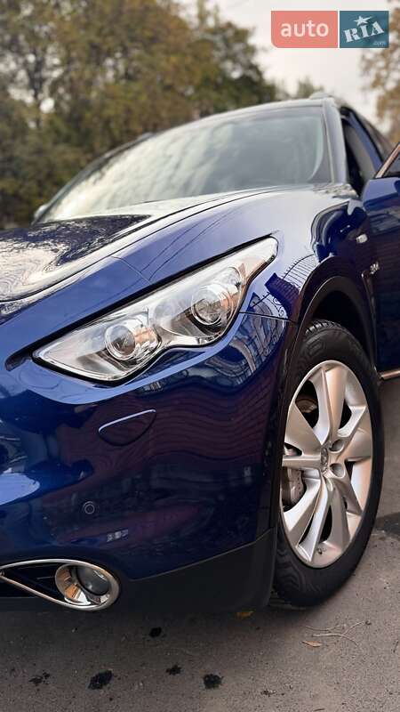 Внедорожник / Кроссовер Infiniti QX70 2016 в Одессе фото 77 Внедорожник / Кроссовер Infiniti QX70 2016 в Одессе