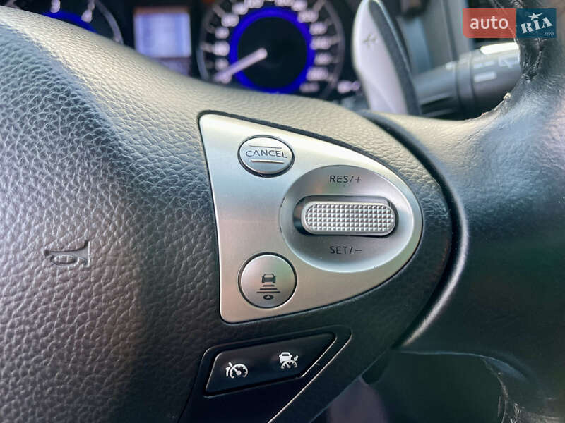 Внедорожник / Кроссовер Infiniti QX70 2014 в Киеве фото 24 Внедорожник / Кроссовер Infiniti QX70 2014 в Киеве