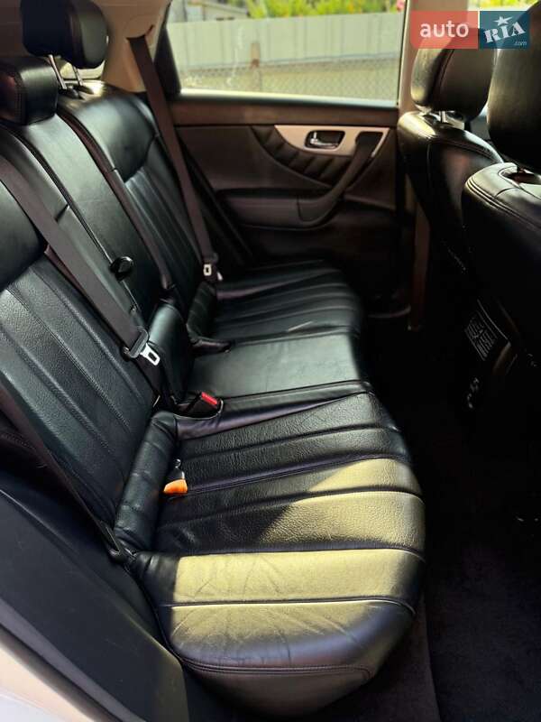 Внедорожник / Кроссовер Infiniti QX70 2015 в Киеве фото 12 Внедорожник / Кроссовер Infiniti QX70 2015 в Киеве