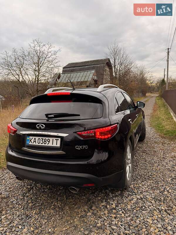 Позашляховик / Кросовер Infiniti QX70 2016 в Івано-Франківську