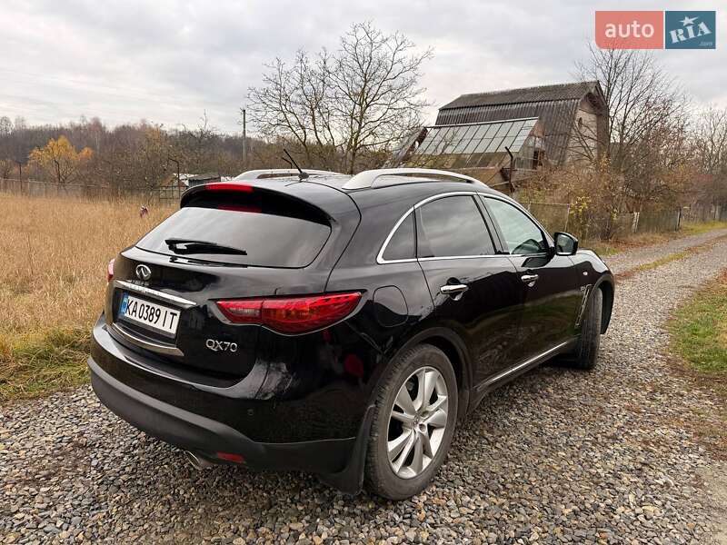 Позашляховик / Кросовер Infiniti QX70 2016 в Івано-Франківську