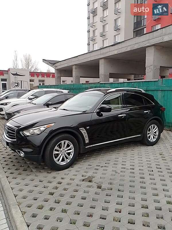 Позашляховик / Кросовер Infiniti QX70 2014 в Києві