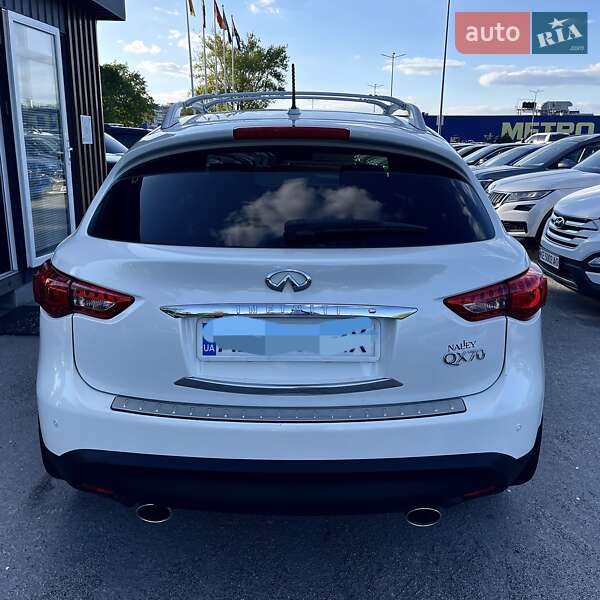 Позашляховик / Кросовер Infiniti QX70 2017 в Дніпрі