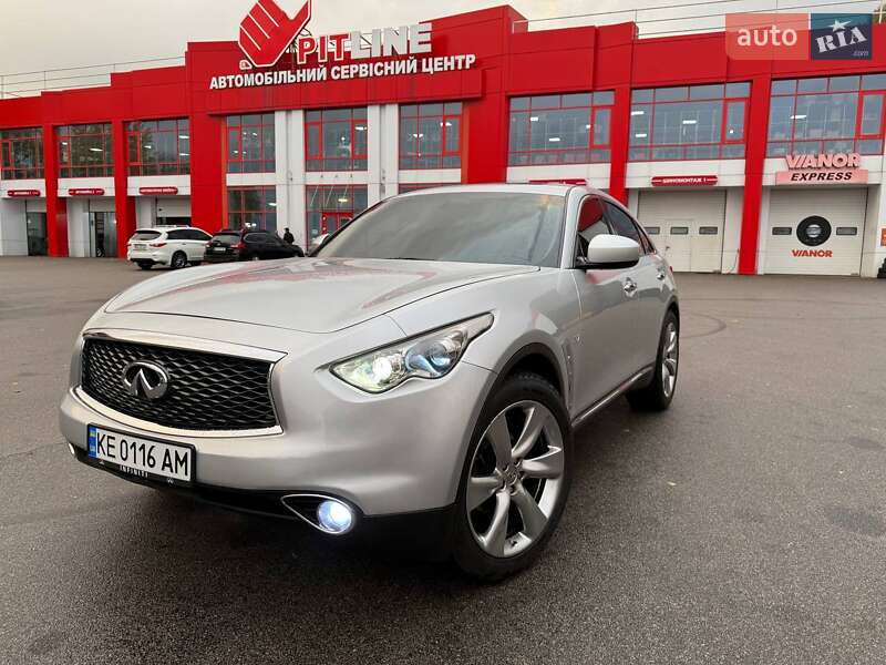Позашляховик / Кросовер Infiniti QX70 2017 в Дніпрі