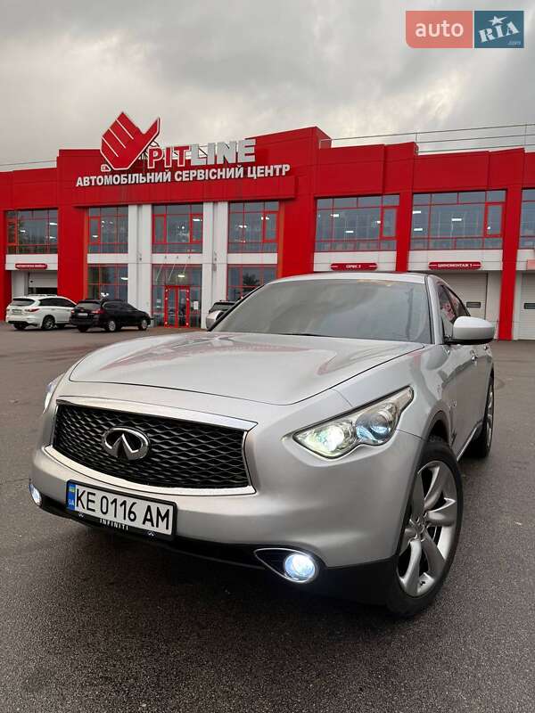 Позашляховик / Кросовер Infiniti QX70 2017 в Дніпрі