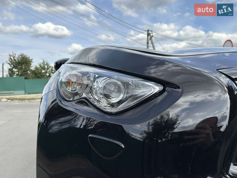 Внедорожник / Кроссовер Infiniti QX70 2013 в Полтаве