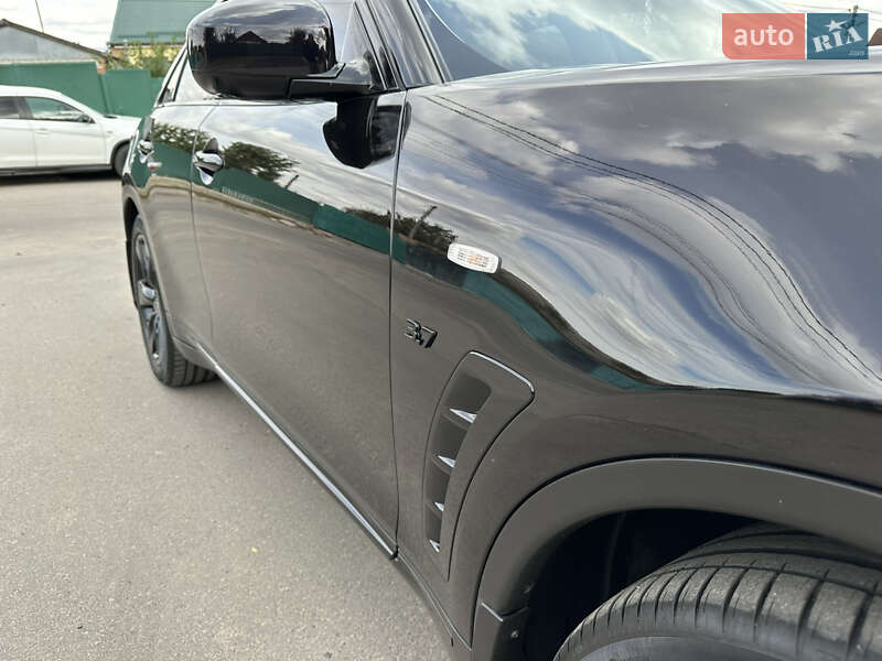 Внедорожник / Кроссовер Infiniti QX70 2013 в Полтаве