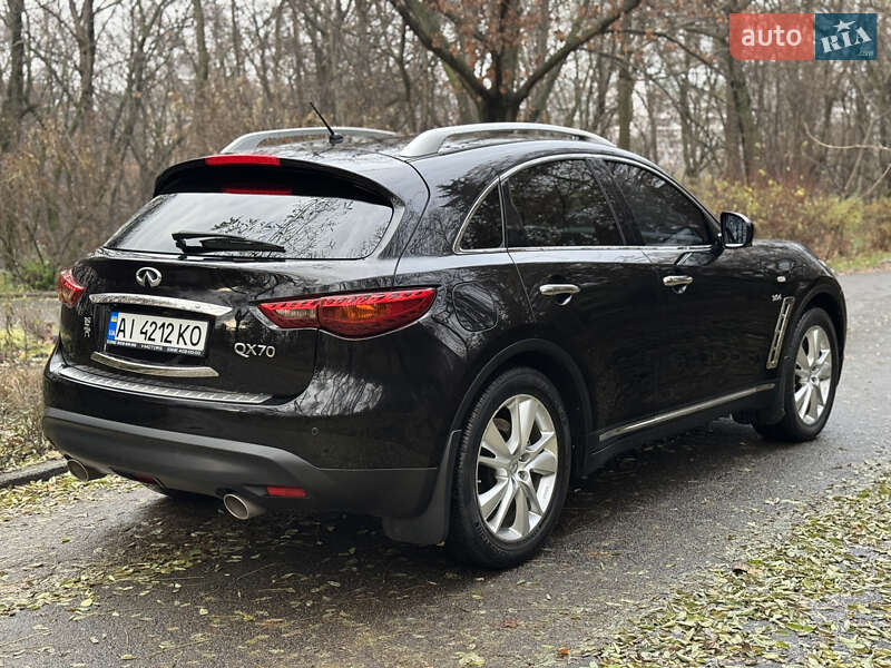 Внедорожник / Кроссовер Infiniti QX70 2013 в Киеве фото 5 Внедорожник / Кроссовер Infiniti QX70 2013 в Киеве