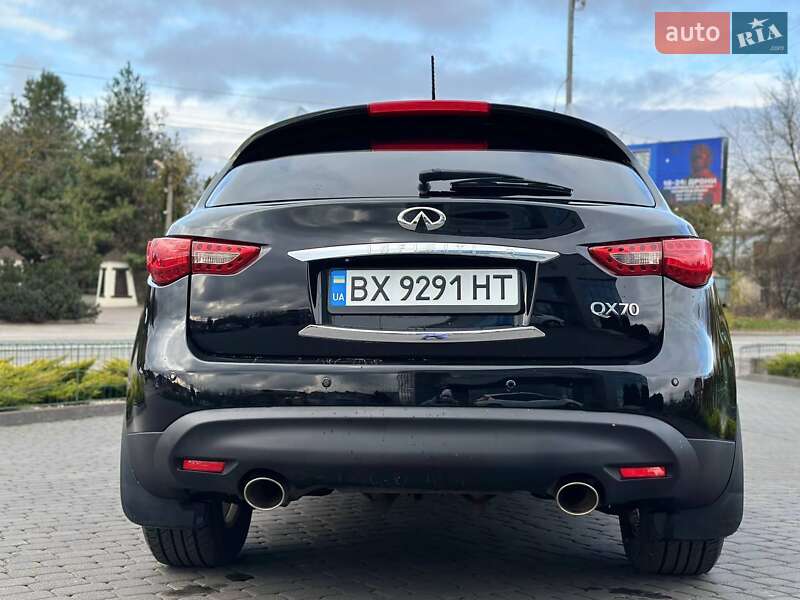 Внедорожник / Кроссовер Infiniti QX70 2013 в Хмельницком
