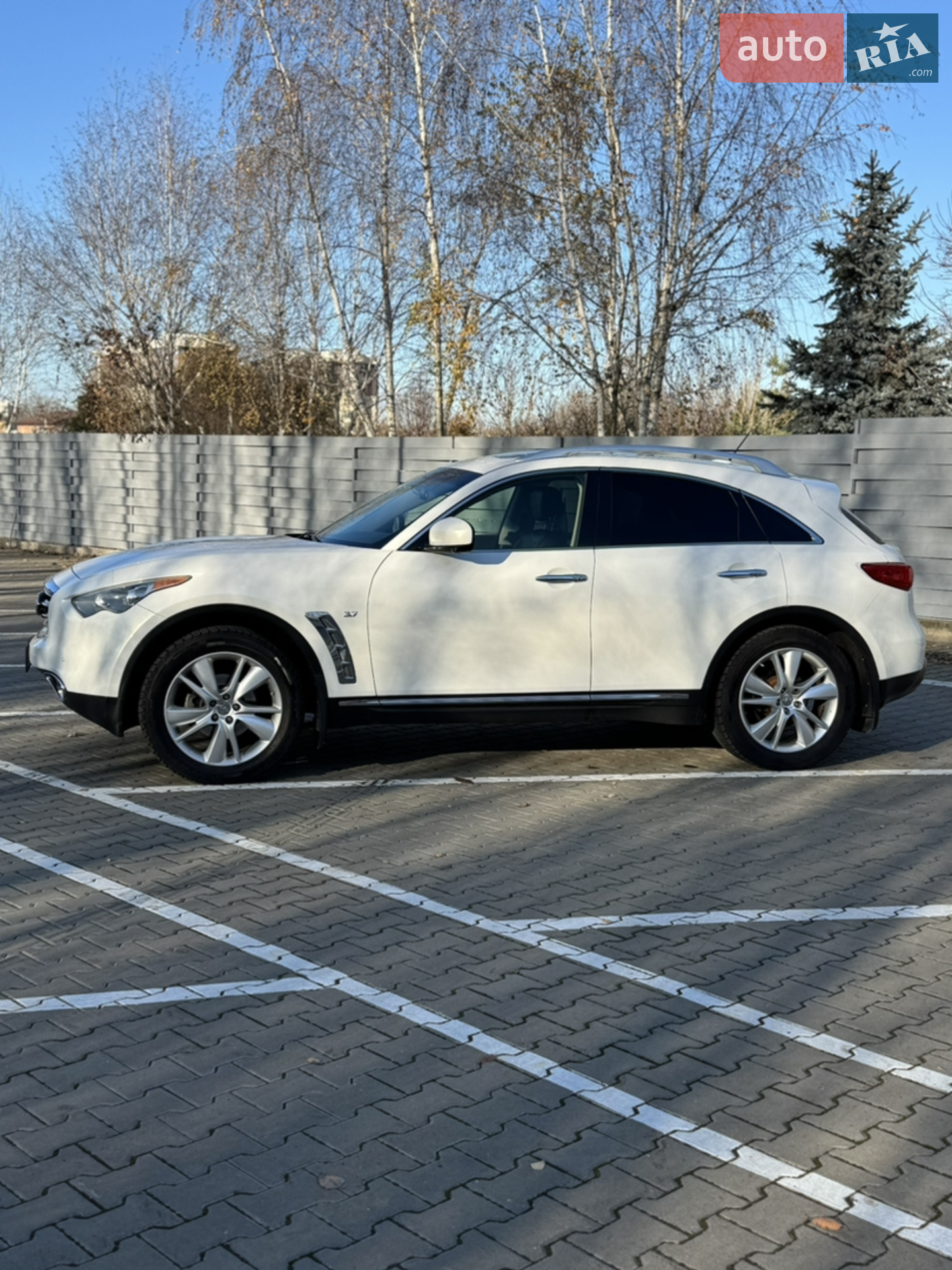 Infiniti QX70 2014