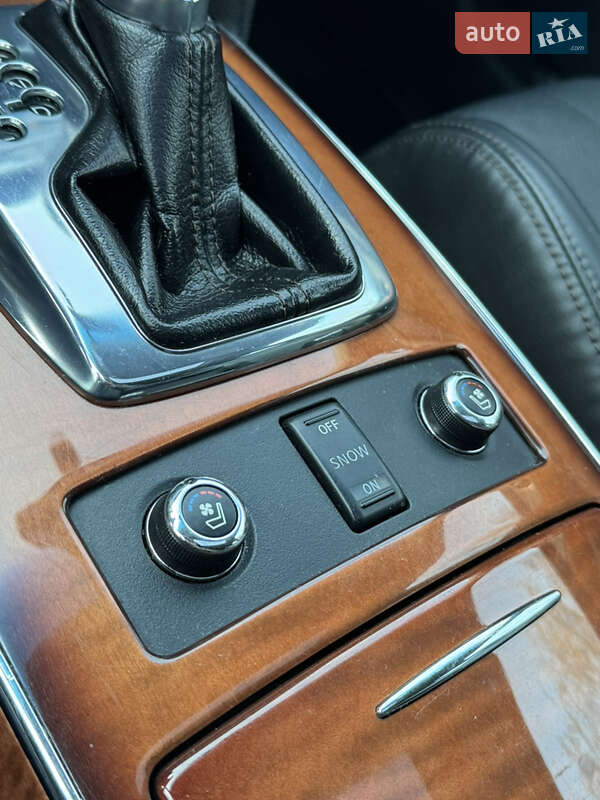 Внедорожник / Кроссовер Infiniti QX70 2014 в Крюковщине фото 17 Внедорожник / Кроссовер Infiniti QX70 2014 в Крюковщине