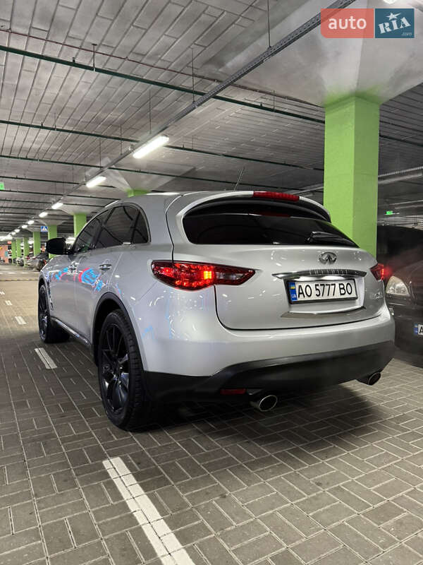 Позашляховик / Кросовер Infiniti QX70 2016 в Києві