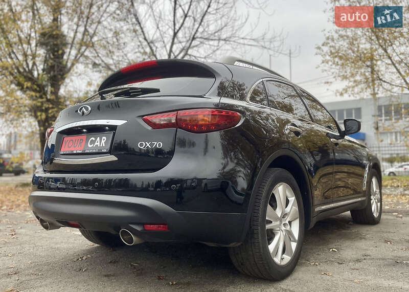 Внедорожник / Кроссовер Infiniti QX70 2015 в Киеве