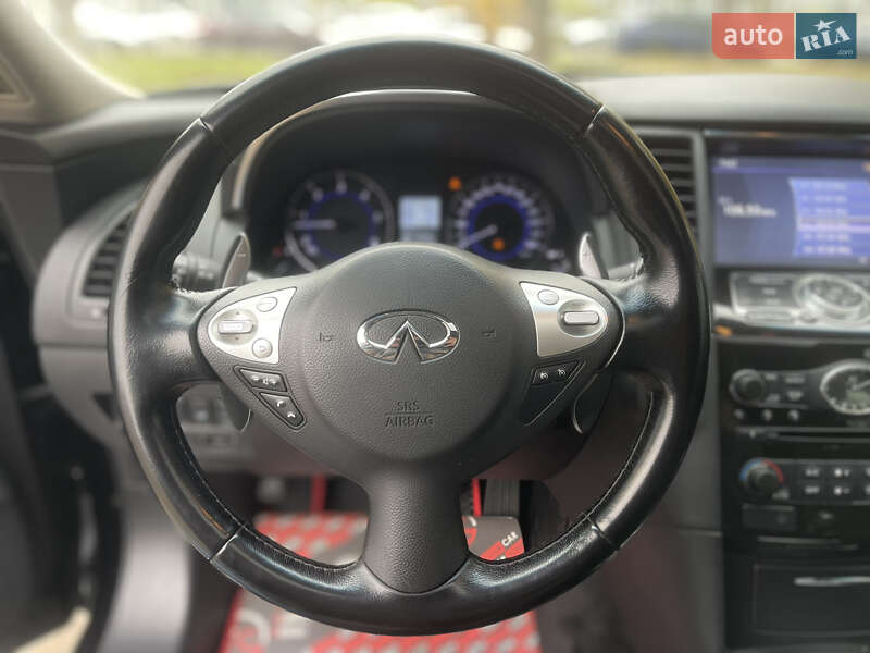 Внедорожник / Кроссовер Infiniti QX70 2015 в Киеве