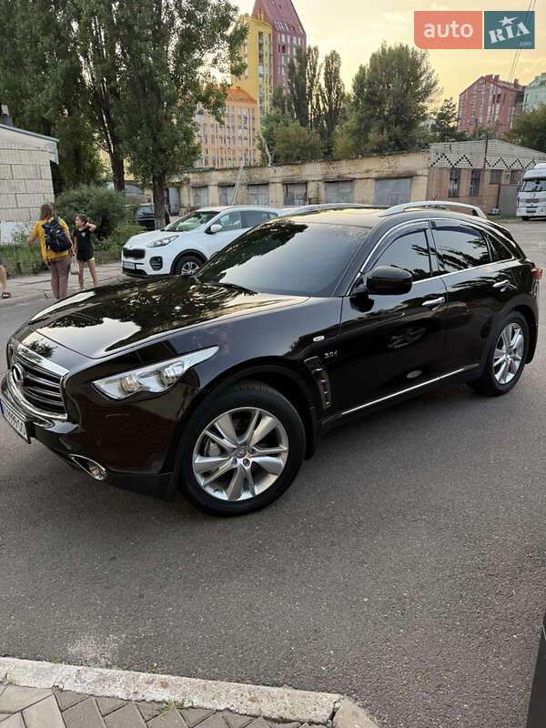 Внедорожник / Кроссовер Infiniti QX70 2016 в Киеве