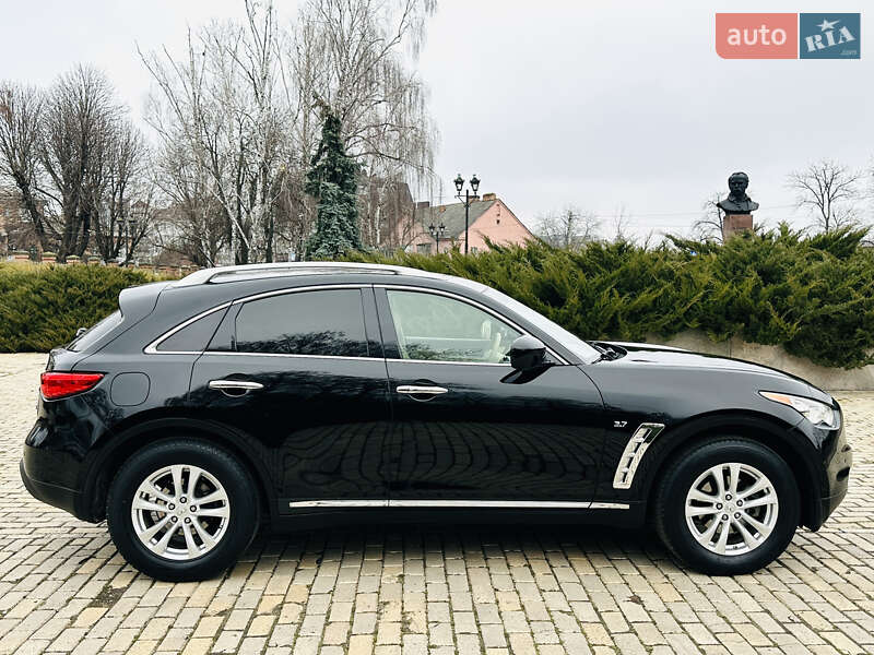 Позашляховик / Кросовер Infiniti QX70 2014 в Білій Церкві