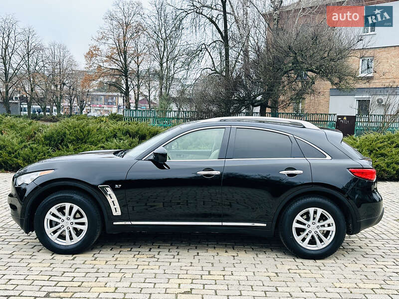 Позашляховик / Кросовер Infiniti QX70 2014 в Білій Церкві