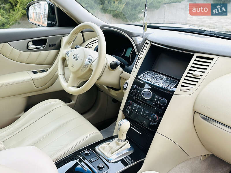 Позашляховик / Кросовер Infiniti QX70 2014 в Білій Церкві