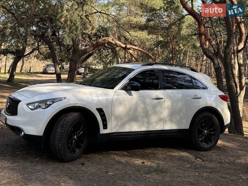 Infiniti QX70 2017