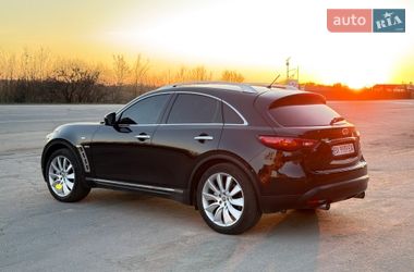 Внедорожник / Кроссовер Infiniti QX70 2014 в Хмельницком