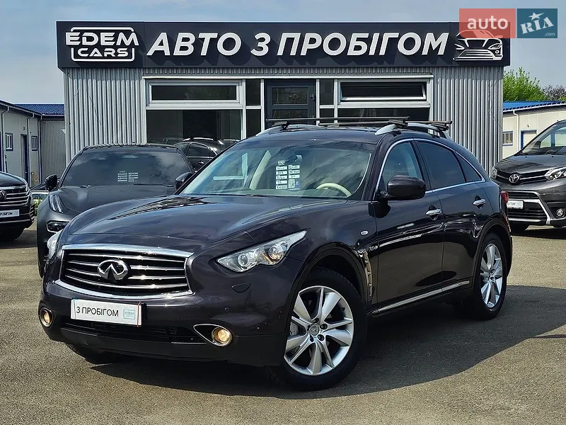 Infiniti QX70 2013