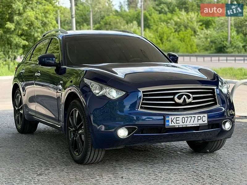 Infiniti QX70 2015