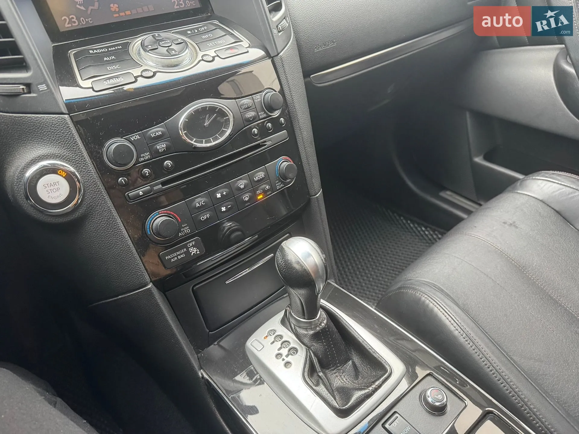 2013 Infiniti QX70 - мініатюра 15