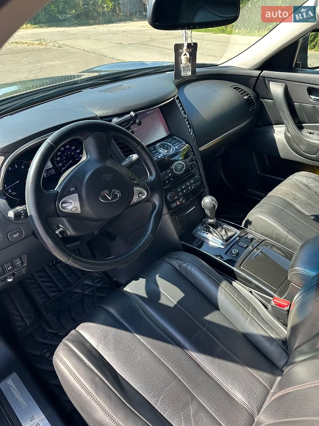 2013 Infiniti QX70 - мініатюра 13