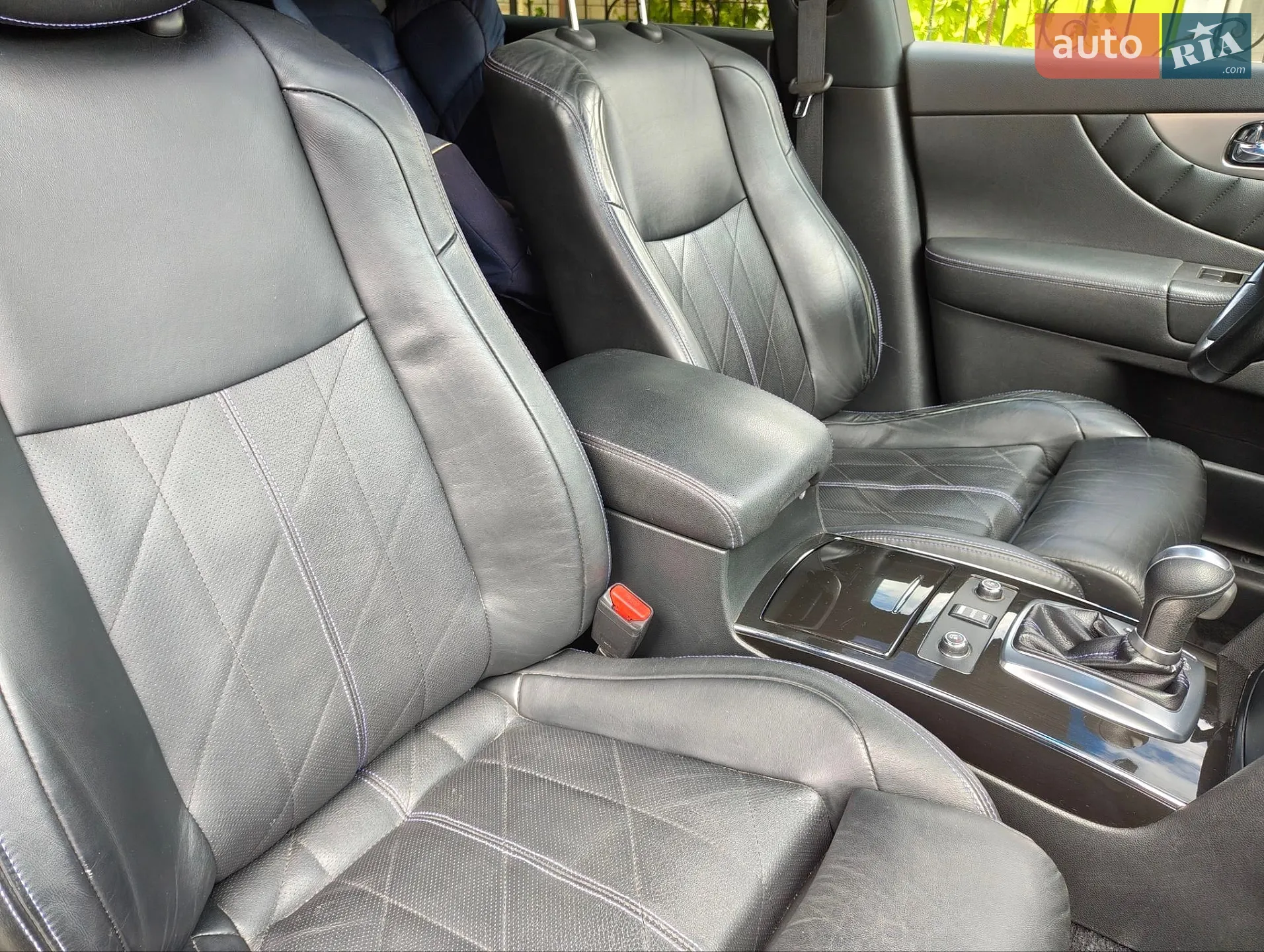 2016 Infiniti QX70 - мініатюра 17