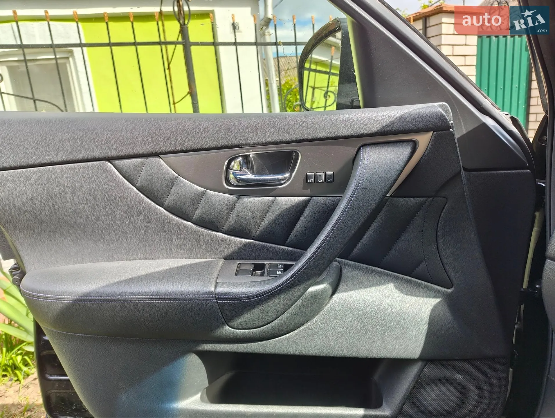 2016 Infiniti QX70 - мініатюра 21