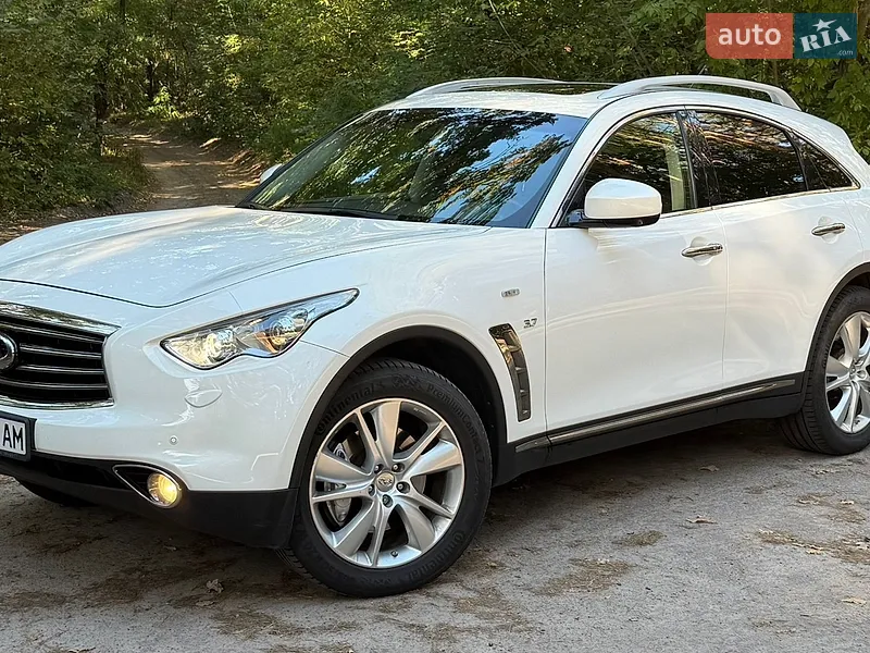 Infiniti QX70 2013