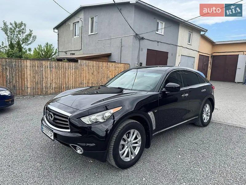 Infiniti QX70 2013