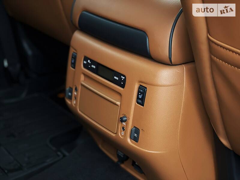 Внедорожник / Кроссовер Infiniti QX80 2018 в Черновцах