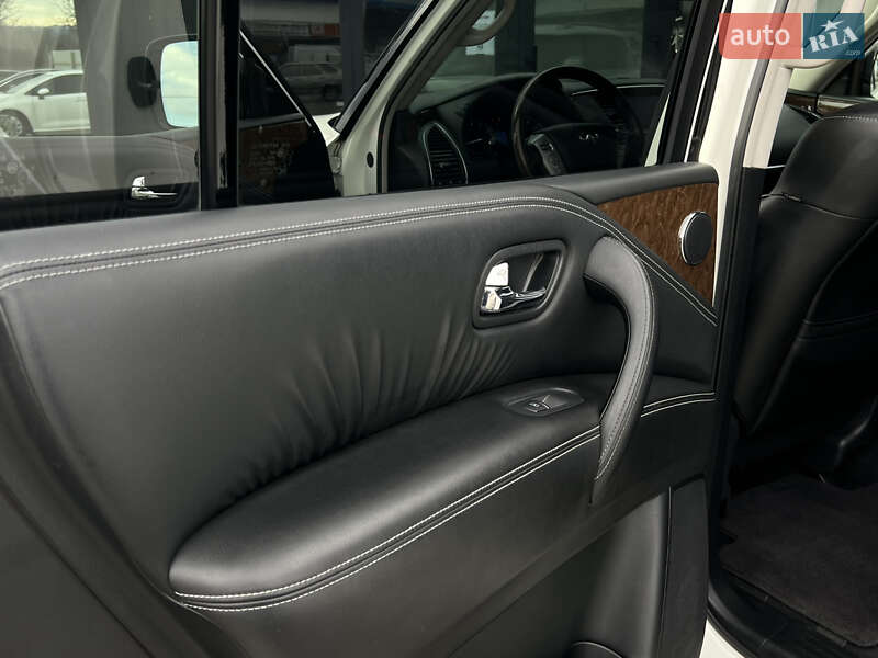 Внедорожник / Кроссовер Infiniti QX80 2016 в Черновцах
