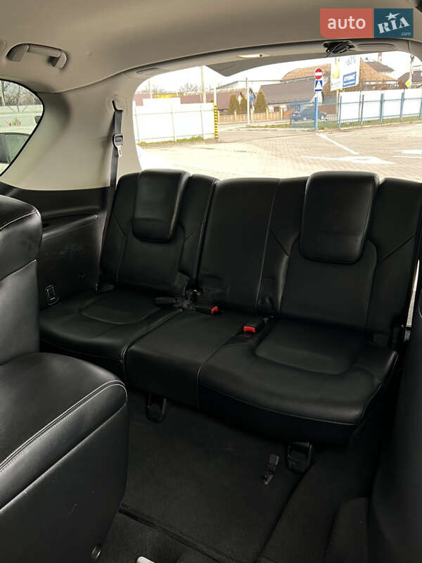 Внедорожник / Кроссовер Infiniti QX80 2016 в Черновцах