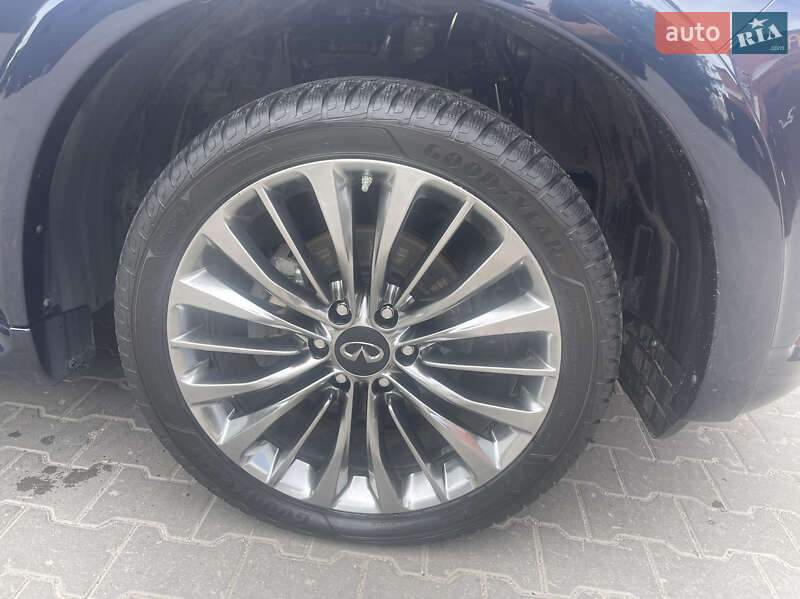 Позашляховик / Кросовер Infiniti QX80 2021 в Києві