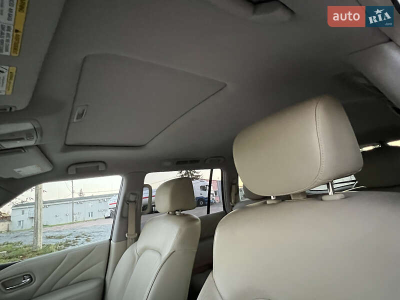 Внедорожник / Кроссовер Infiniti QX80 2016 в Ровно
