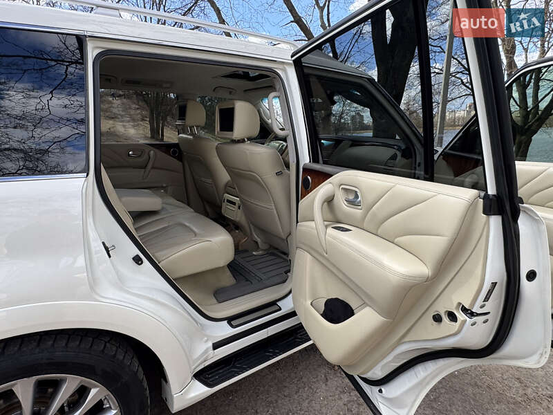 Внедорожник / Кроссовер Infiniti QX80 2016 в Тернополе