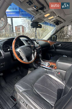 Внедорожник / Кроссовер Infiniti QX80 2016 в 