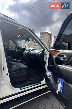 Внедорожник / Кроссовер Infiniti QX80 2016 в 