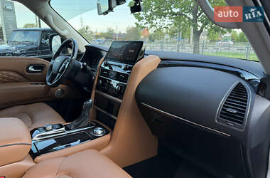 Внедорожник / Кроссовер Infiniti QX80 2024 в 